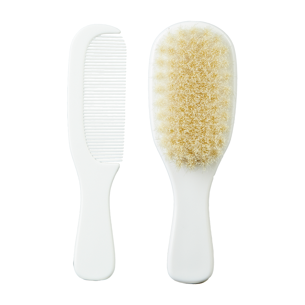 Comb & Brush 1y+